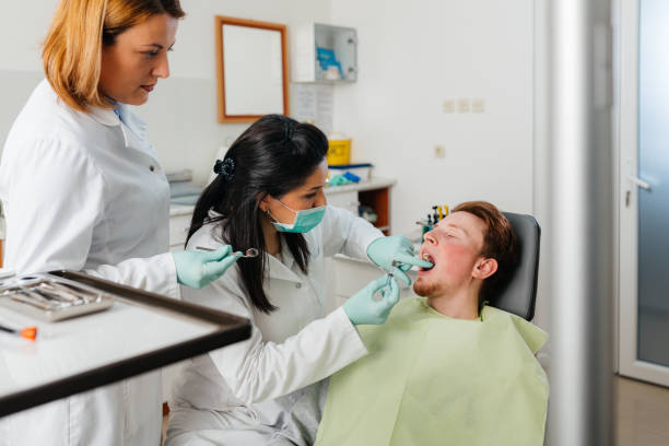 Best Emergency Tooth Extraction in Kiryas Joel, NY